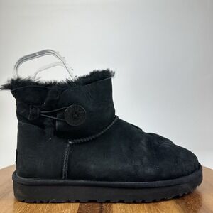 Womens UGG Bailey Button II Black Sheepskin Suede Short Ankle Boots Size 10 M